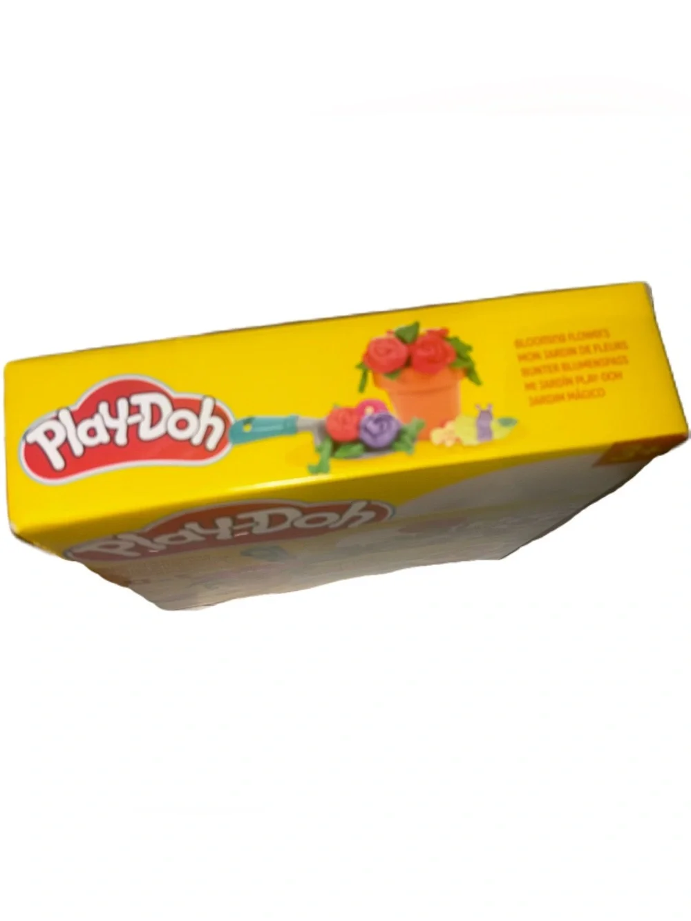 Play-Doh Blooming Flowers Set - Pink, Purple, Green